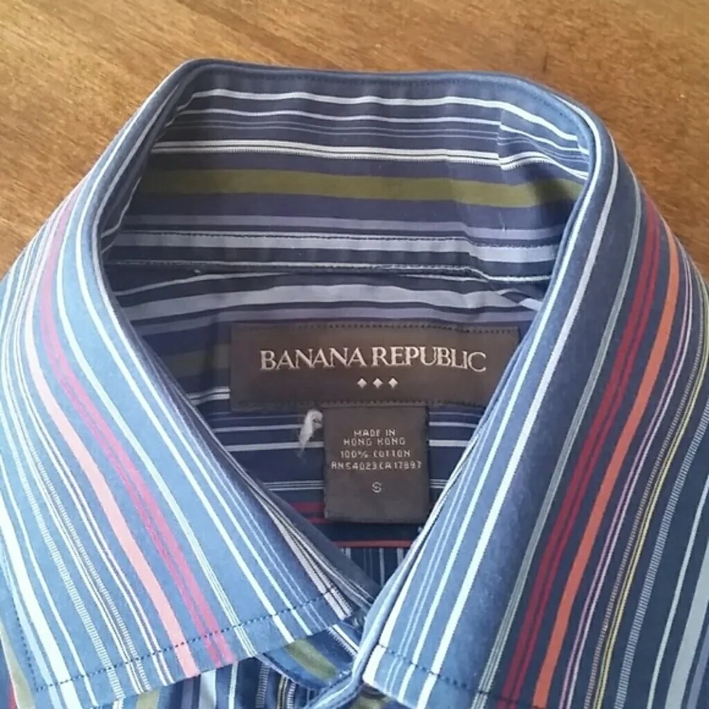 Banana Republic men's shirt size small!